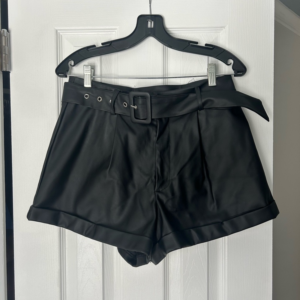 SHEIN Black High Waist Belted Shorts - Picture 1 of 6